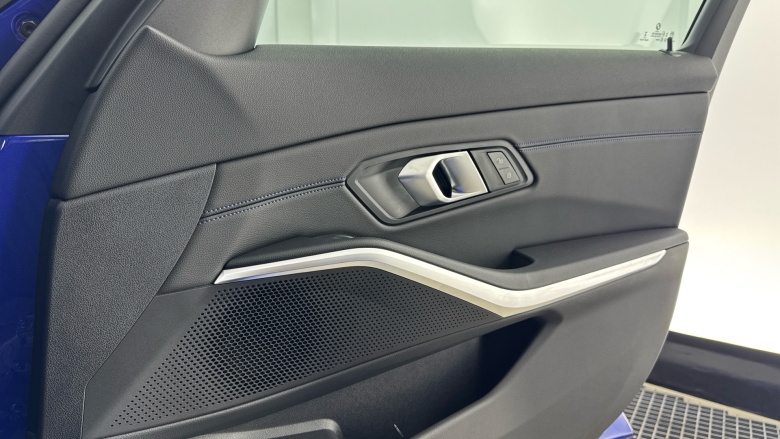 BMW 3 Series 320i M Sport 4dr Step Auto [Pro Pack] Petrol Saloon